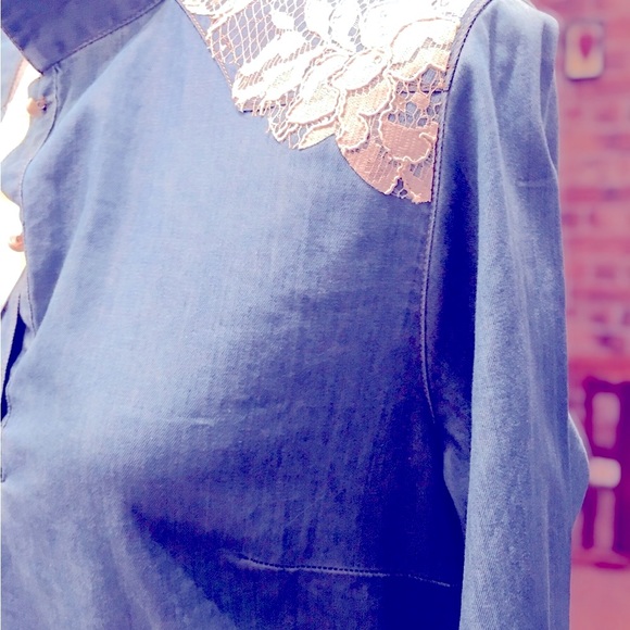 🆕 SCUSI - Denim-look Tunic - Lace Shoulders - Size M 🌺🌺🌺 - Picture 14 of 15